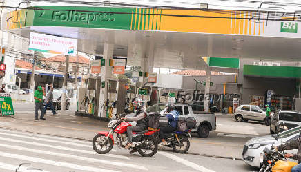 Os preços dos combustíveis diminuiram nas refinarias