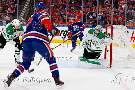 NHL: Stanley Cup Playoffs-Dallas Stars at Edmonton Oilers