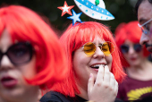 Bloco de Carnaval Ritaleena desfila na Zona Oeste de SP