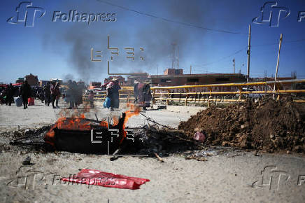 Organizaciones de vecinos bloquean calles y exigen solución a crisis económica de Bolivia