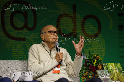 Drauzio Varella na Feira do Livro, na praça Charles Miller, em São Paulo