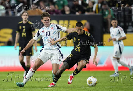 Soccer: Concacaf Gold Cup-Group Stage-Costa Rica at Mexico