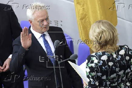German Chancellor Merz and cabinet members sworn into office at Bundestag