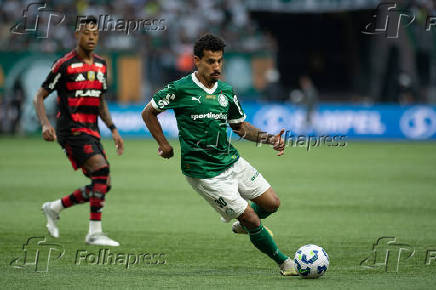 Partida entre palmeiras e flamengo pelo campeonato brasileiro