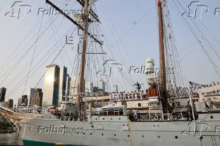 Llegada del buque Juan Sebastián Elcano a Nueva York