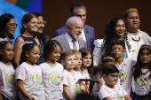 Lula entrega selo de compromisso pela alfabetização infantil