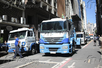 Guinchos fazem protesto no Centro de SP