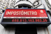Impostômetro na rua Boa Vista
