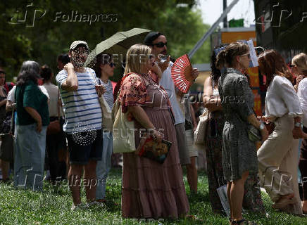 Spain faces unusually high temperatures during the spring