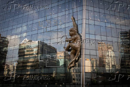 La escultura gigante de un mono en São Paulo subraya la importancia de la biodiversidad