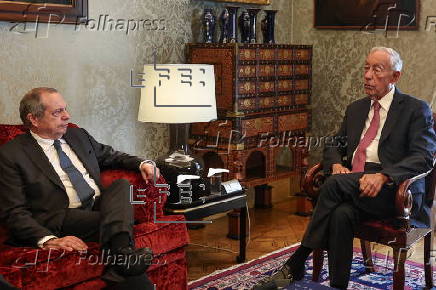 Portuguese President receives political parties in Lisbon