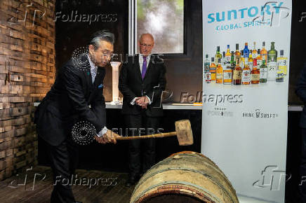 First Minister of Scotland John Swinney and Japanese Ambassador to the UK, Hiroshi Suzuki, visit the Auchentoshan Distillery