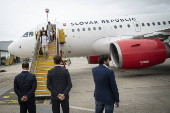 People evacuated from Middle East arrive in Slovakia