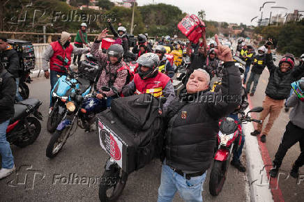 Entregadores de apps protestam contra condições de trabalho
