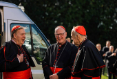 U.S Cardinals leave the Pontifical North American College to enter the conclave