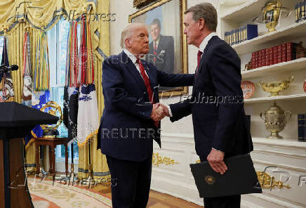 FILE PHOTO: Trump signals China initiated planned trade meeting; Washington eyes stroller exemptions