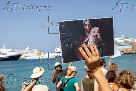 Protest against the arrival of an Israeli cruise ship in Rhodes