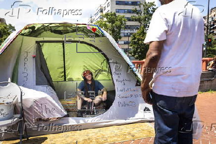 US President Trump vows to remove homeless from DC's streets