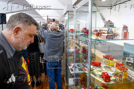 Más de mil camiones, parches y objetos de colección invaden el Museo del Fuego