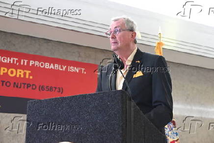 Irmandade de engenheiros de locomotivas e líderes sindicais de trens anunciam greve no transporte público de Nova Jersey
