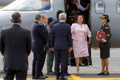 Llegada de  Dina Boluarte a investidura de Noboa