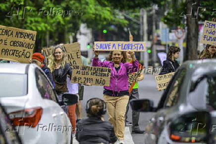 Protesto em São José dos Campos contra o PL da Devastação