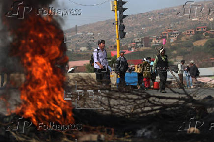 Bloqueos de afines a Morales derivan en enfrentamientos y pérdidas millonarias en Bolivia