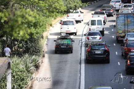 Punição mais severa ao motorista que trafegar no corredor de ônibus