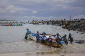 Bad weather and high waves warning for Bali