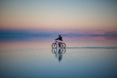 Atardecer en el salar de Uyuni