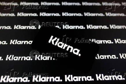 FILE PHOTO: A smartphone displays a Klarna logo in this illustration