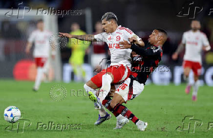 Copa Libertadores - Round of 16 - First Leg - Flamengo v Internacional