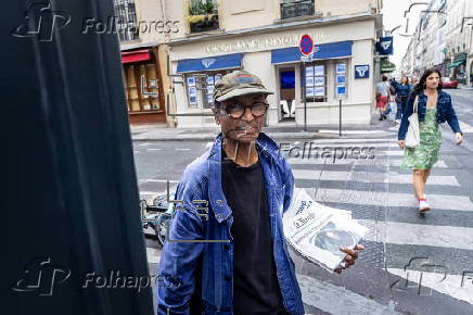 The last Newspaper Hawker in Paris to receive Order of Merit from President Macron