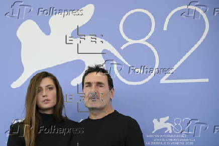 Chien 51 Photocall - 82nd Venice Film Festival