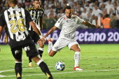 PARTIDA ENTRE SANTOS E ATLÉTICO-MG PELO CAMPEONATO BRASILEIRO
