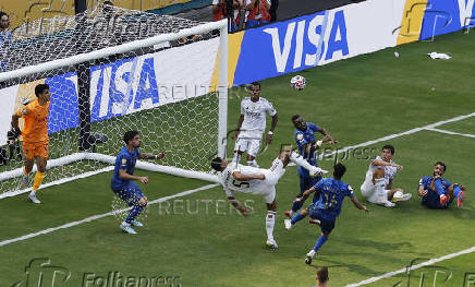 FIFA Club World Cup - Group H - Real Madrid v Al Hilal