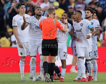 FIFA Club World Cup - Group B - Paris St Germain v Botafogo