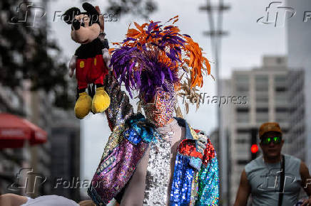 Parada LGBT na avenida Paulista