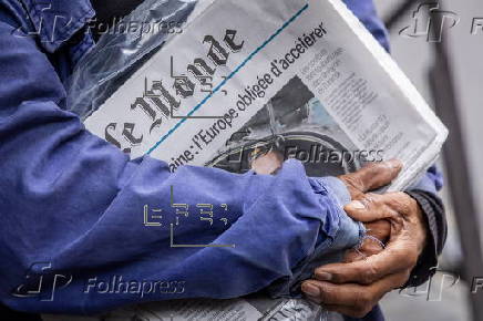 The last Newspaper Hawker in Paris to receive Order of Merit from President Macron
