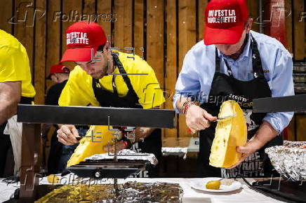 Attempt to beat the record for the world's largest raclette in Switzerland