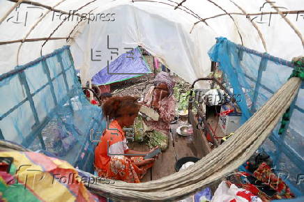 Thai-Cambodian border clashes continue for fourth day displacing tens of thousands