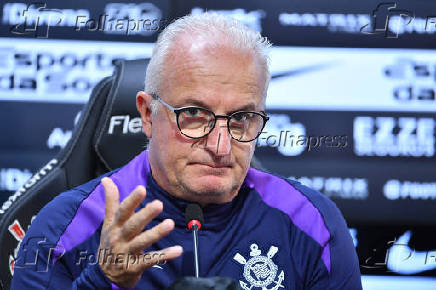 Corinthians apresenta Dorival Junior