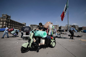 Tras 24 días, maestros retiran plantón en Ciudad de México y advierten regreso a Sheinbaum