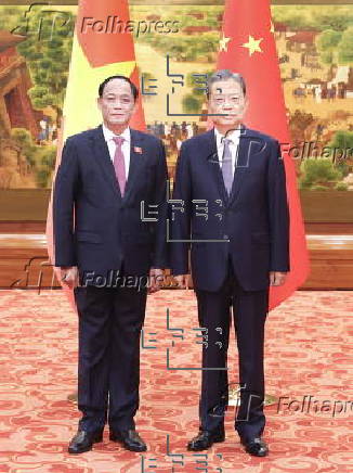 Tran Quang Phuong visits China
