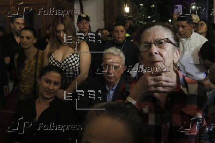 Expresidente Uribe hace mitin electoral en su primer acto público tras quedar en libertad