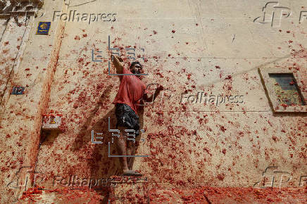 22.000 personas participan en la Tomatina de Buñol