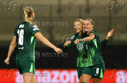 UEFA Women's Champions League - VfL Wolfsburg v Paris St Germain