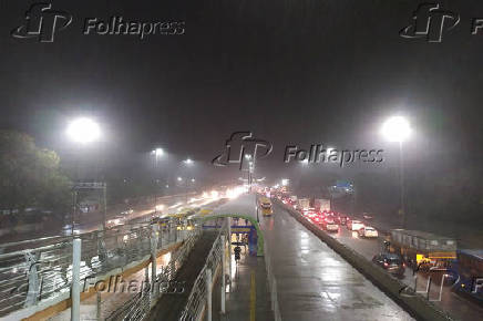 Alagamento na avenida brasil no rio de janeiro