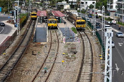 Train workers strike in Lisbon