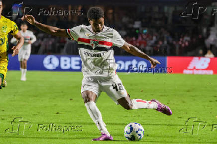 Partida entre são paulo e mirassol pelo campeonato brasileiro.